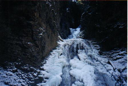 waterfall1.jpg